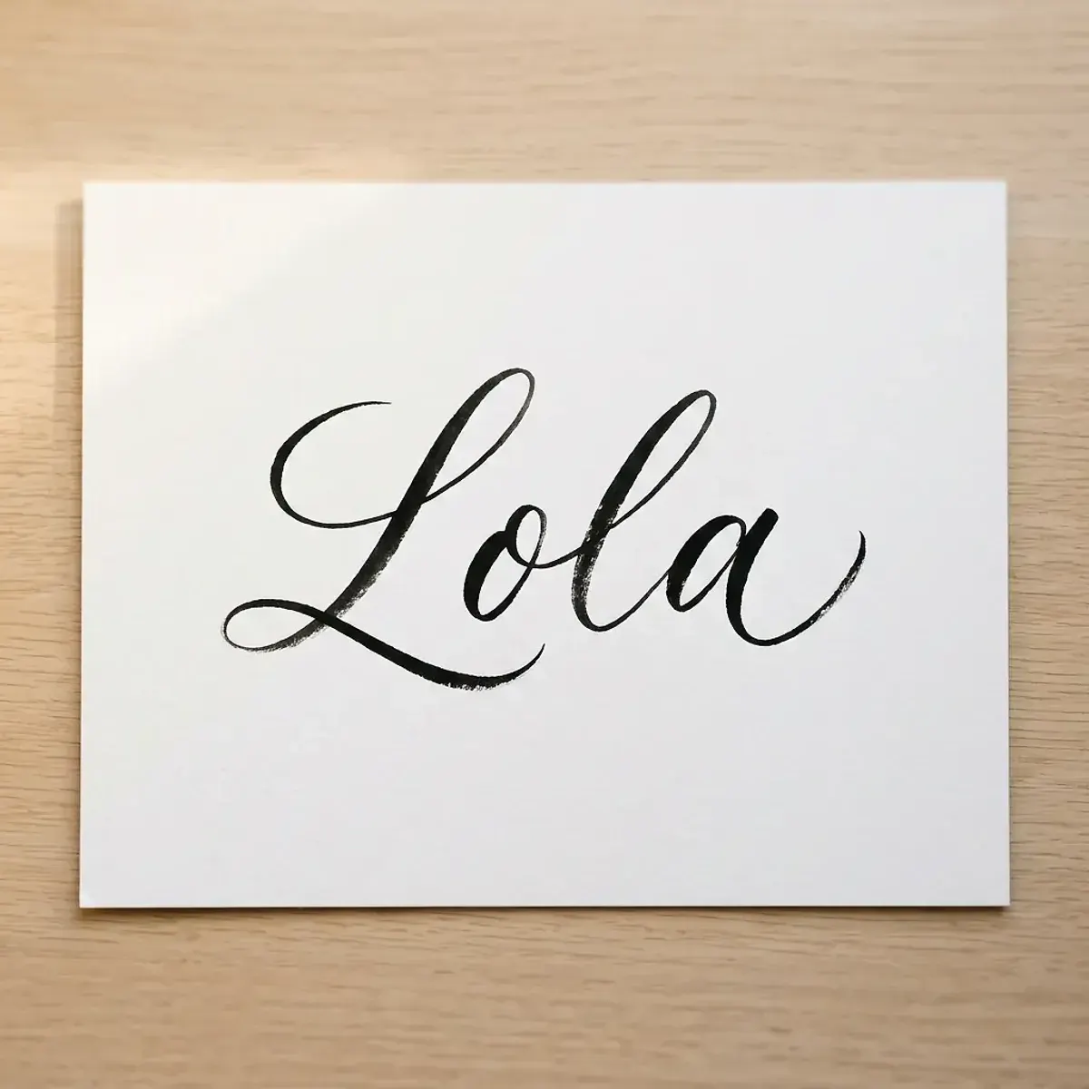 Le prénom Lola en calligraphie